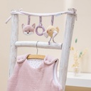 MAXI-COSI HANGER, Maxi toy, Alice & Pomme, geel/roze/ecru, vos en kuiken, textiel, +muziek, vanaf 0 maand