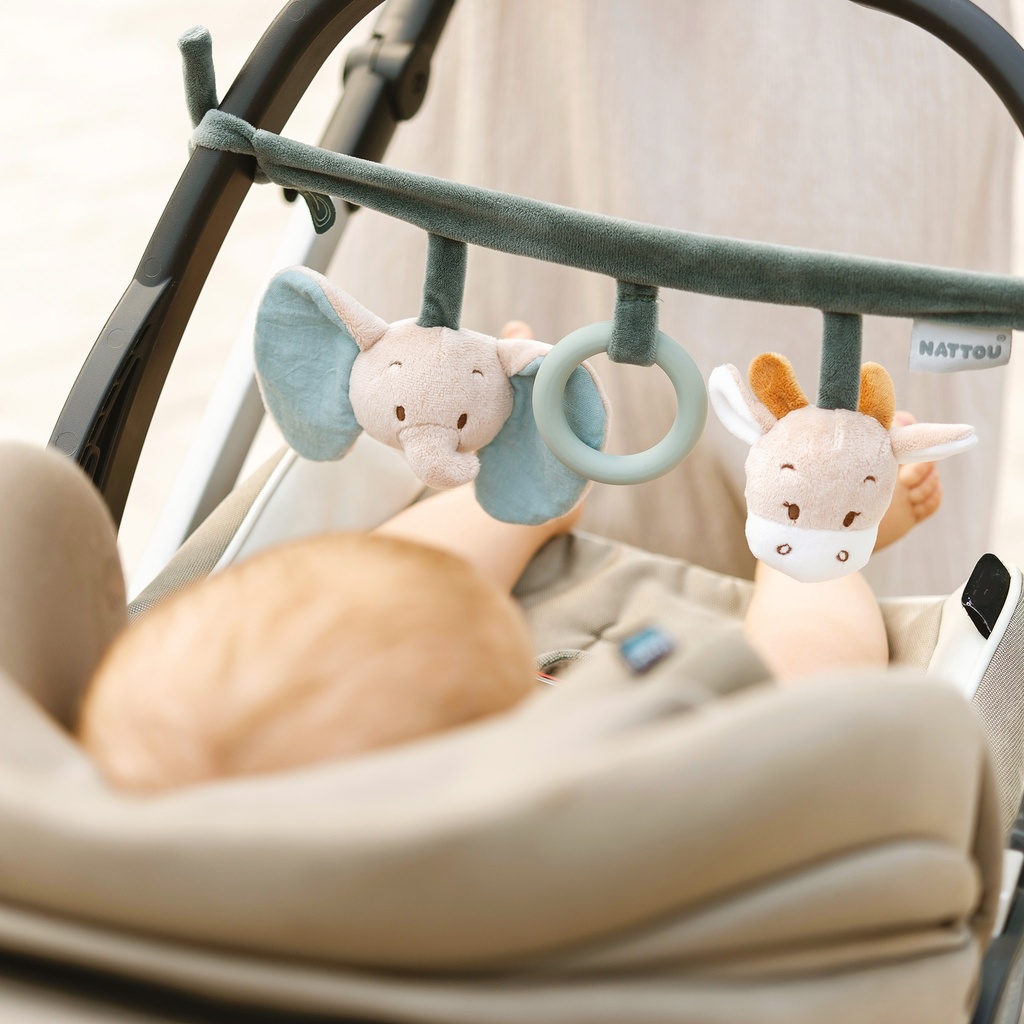 MAXI-COSI HANGER, Pram toy, Luna & Axel, groen/bruin, textiel, +muziek, vanaf 0 maand