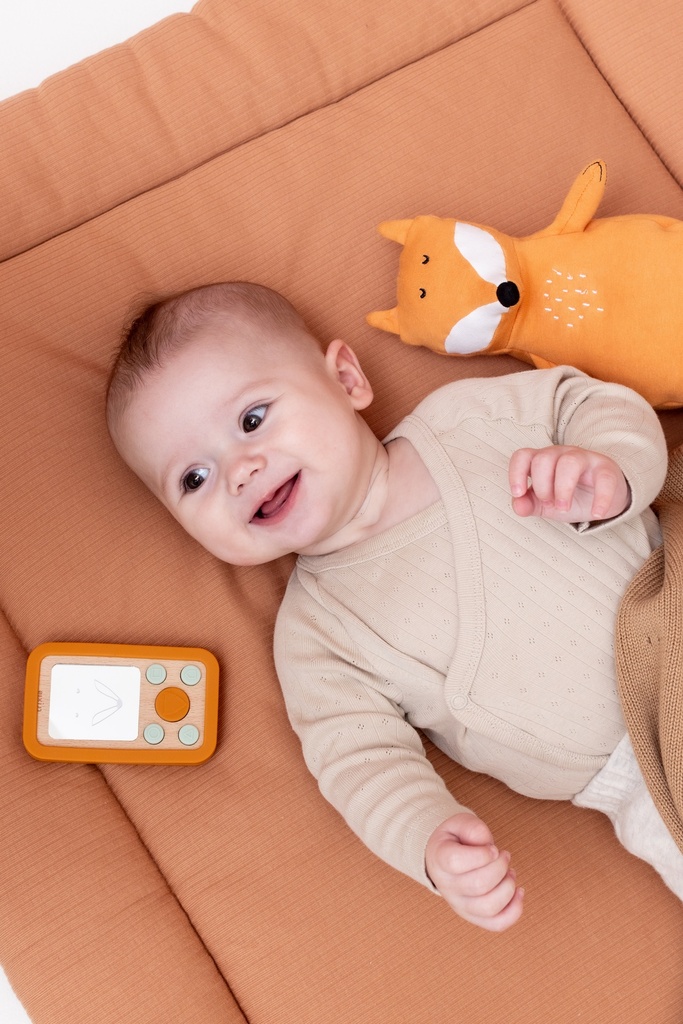 Trixie | Houten baby telefoon met siliconen - Mr. Fox