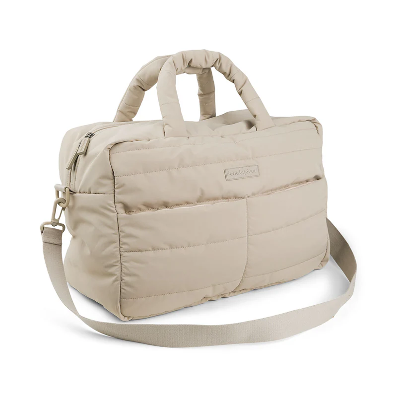 VERZORGINGSTAS, Quilted Changing Bag, sand, gerecycleerd polyester, +luiermat +schouderriem, 2024